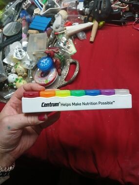 Centrum 7-Day Rainbow Pill Organizer - Multi-Color